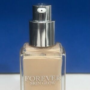 Dior Forever Skin Glow Foundation - Warm Beige 0.5N